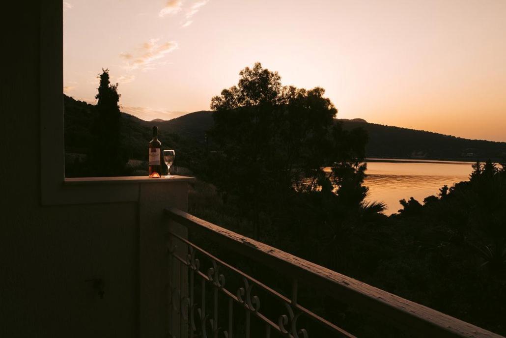 Villa Kastri Apartments Vasilikí Buitenkant foto